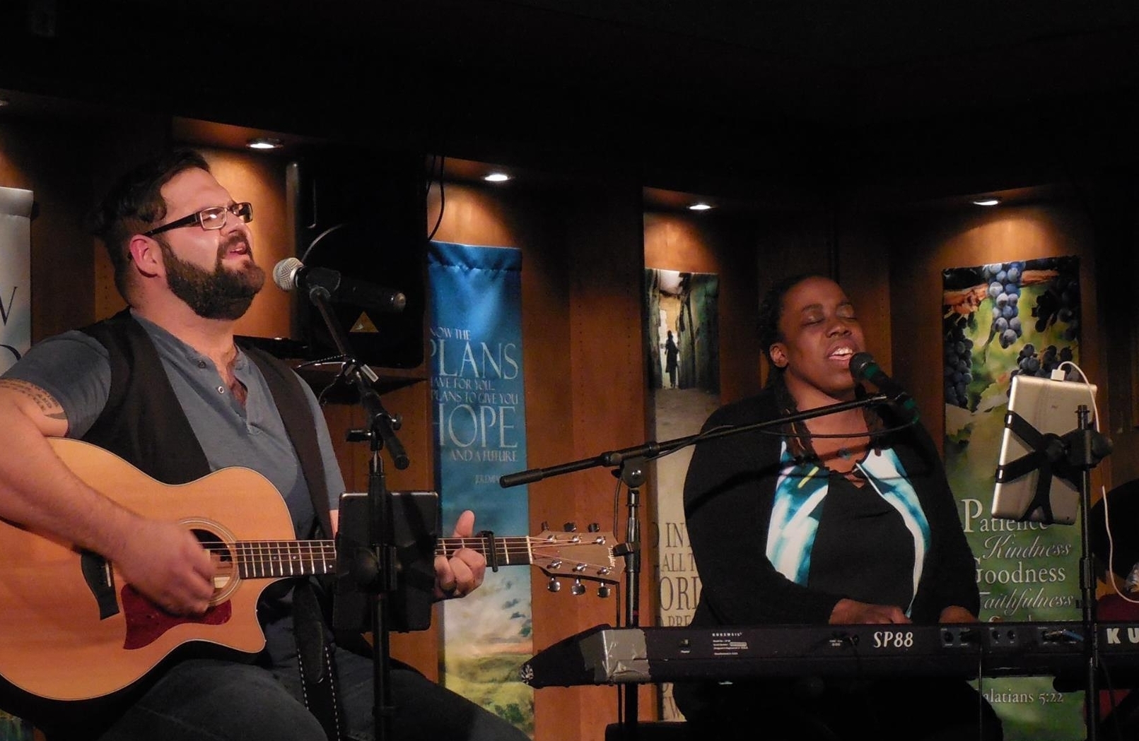 He-Brews Café featuring Everything In Between