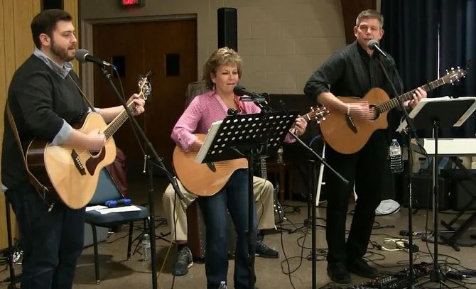 He-Brews Café featuring The Great Awakening Band