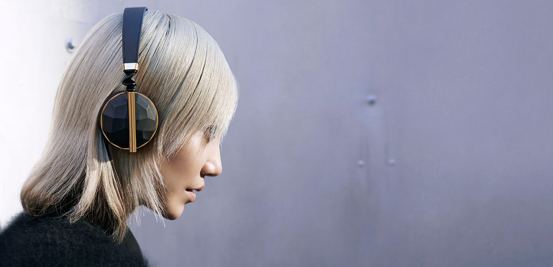 Caeden Linea wireless headphones