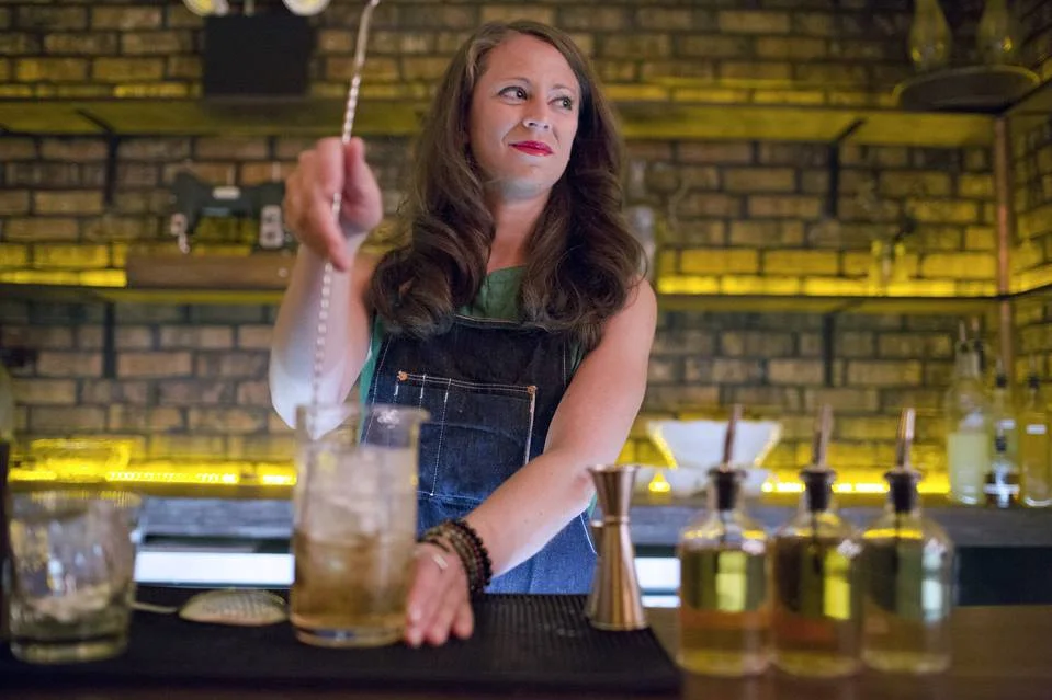More Women in New York Are Shaking, Stirring and Pouring