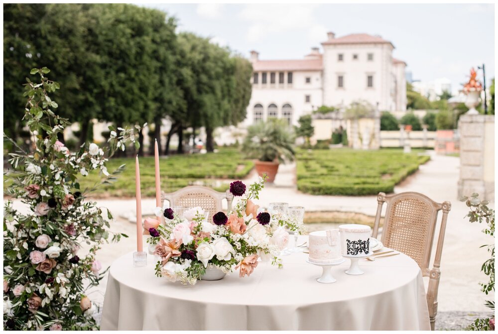 sweetheart table on lawn at The Vizcaya Museum and Gardens