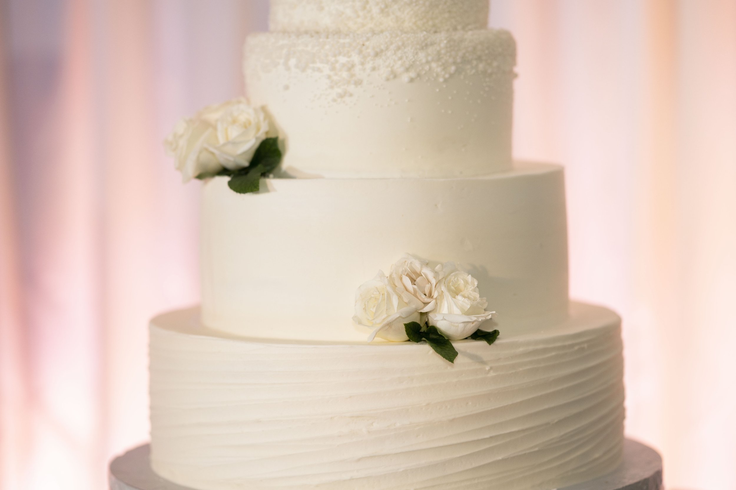 elegant and simple wedding cake photos