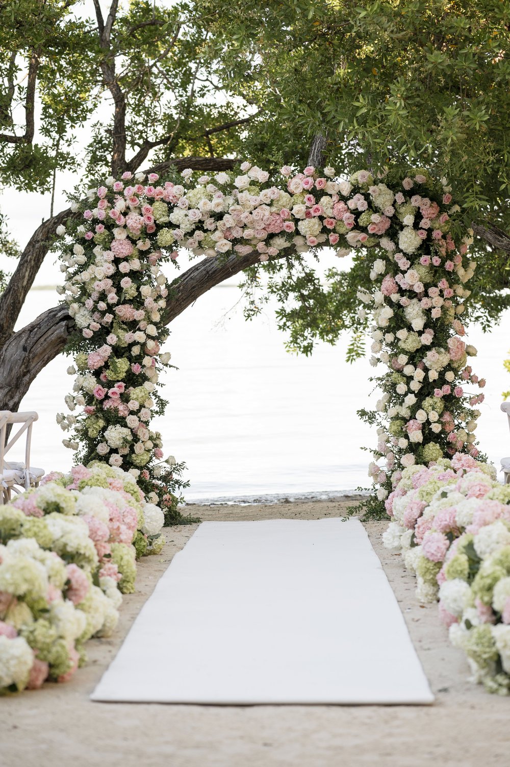 ceremony arch flower design