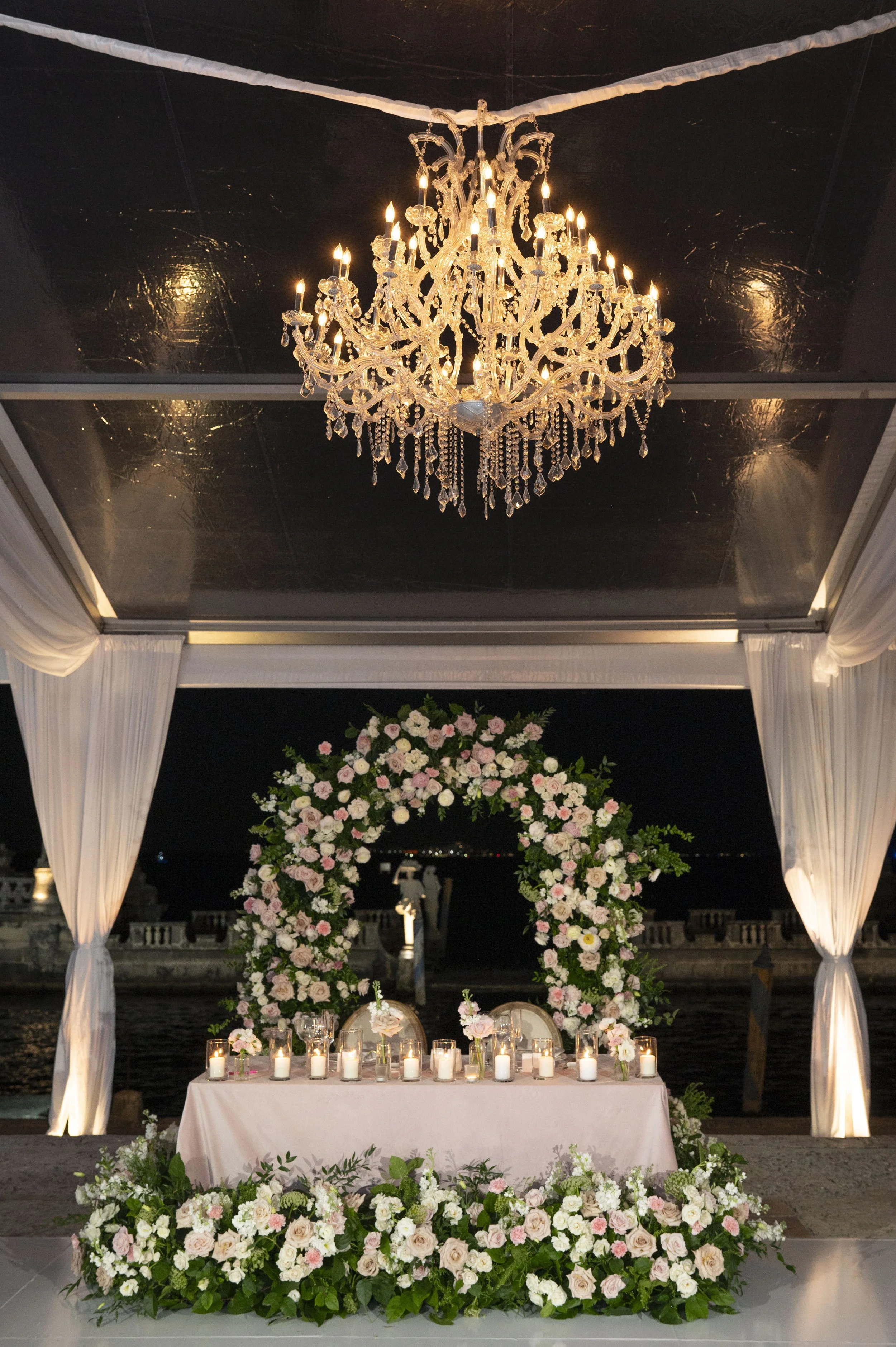 wedding reception detail of a Vizcaya museum and gardens
