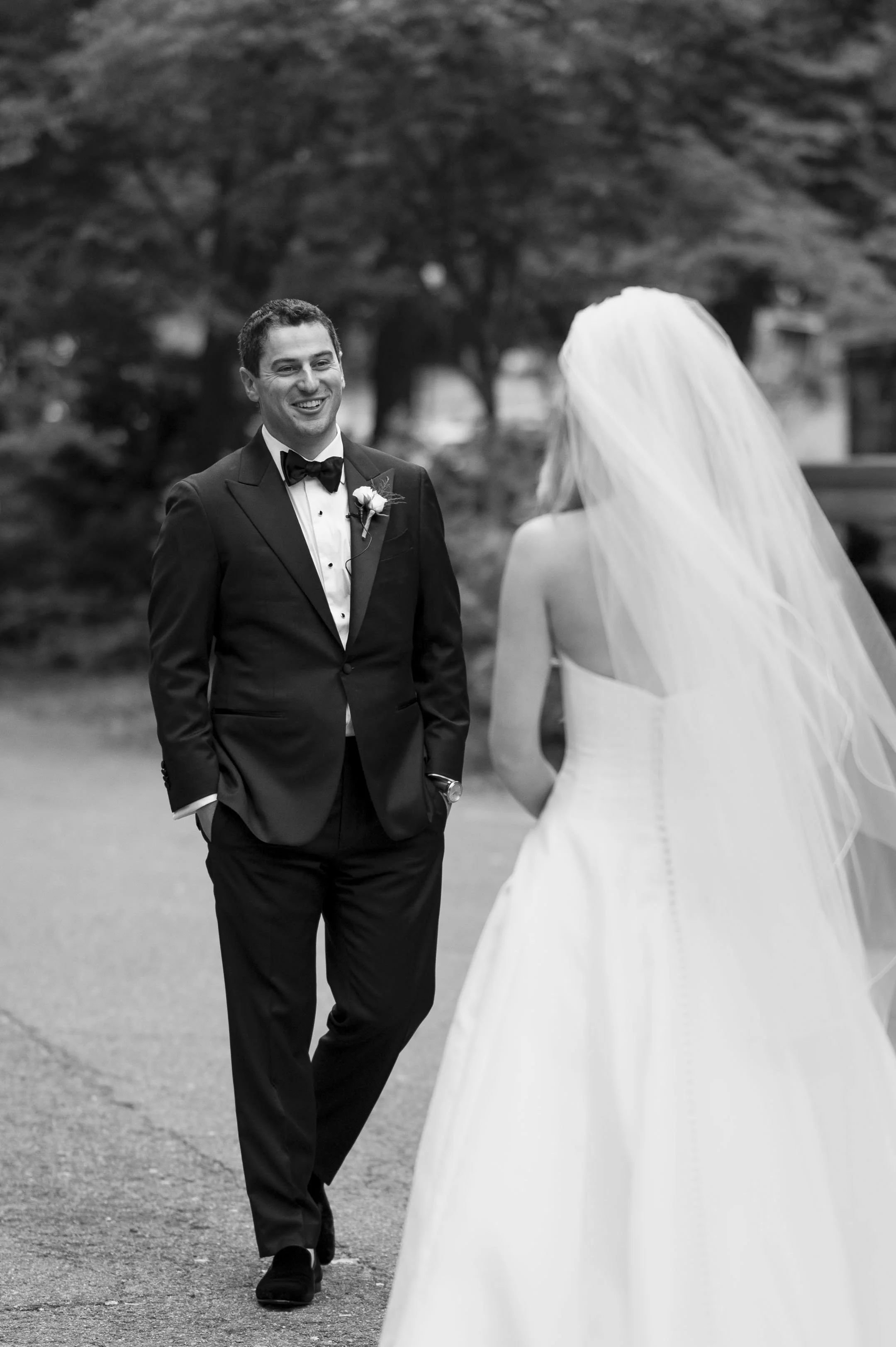 groom sees bride for first time 