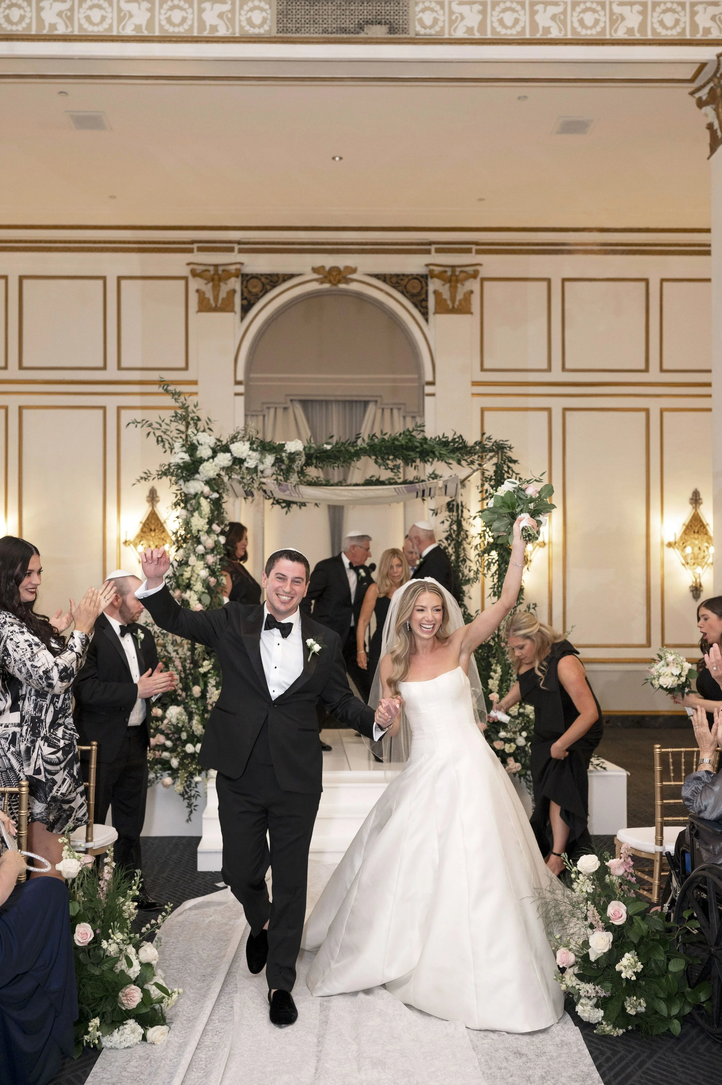 Lindsey and Mac's Jewish Wedding at Boston Park Plaza | Boston Wedding Photographer