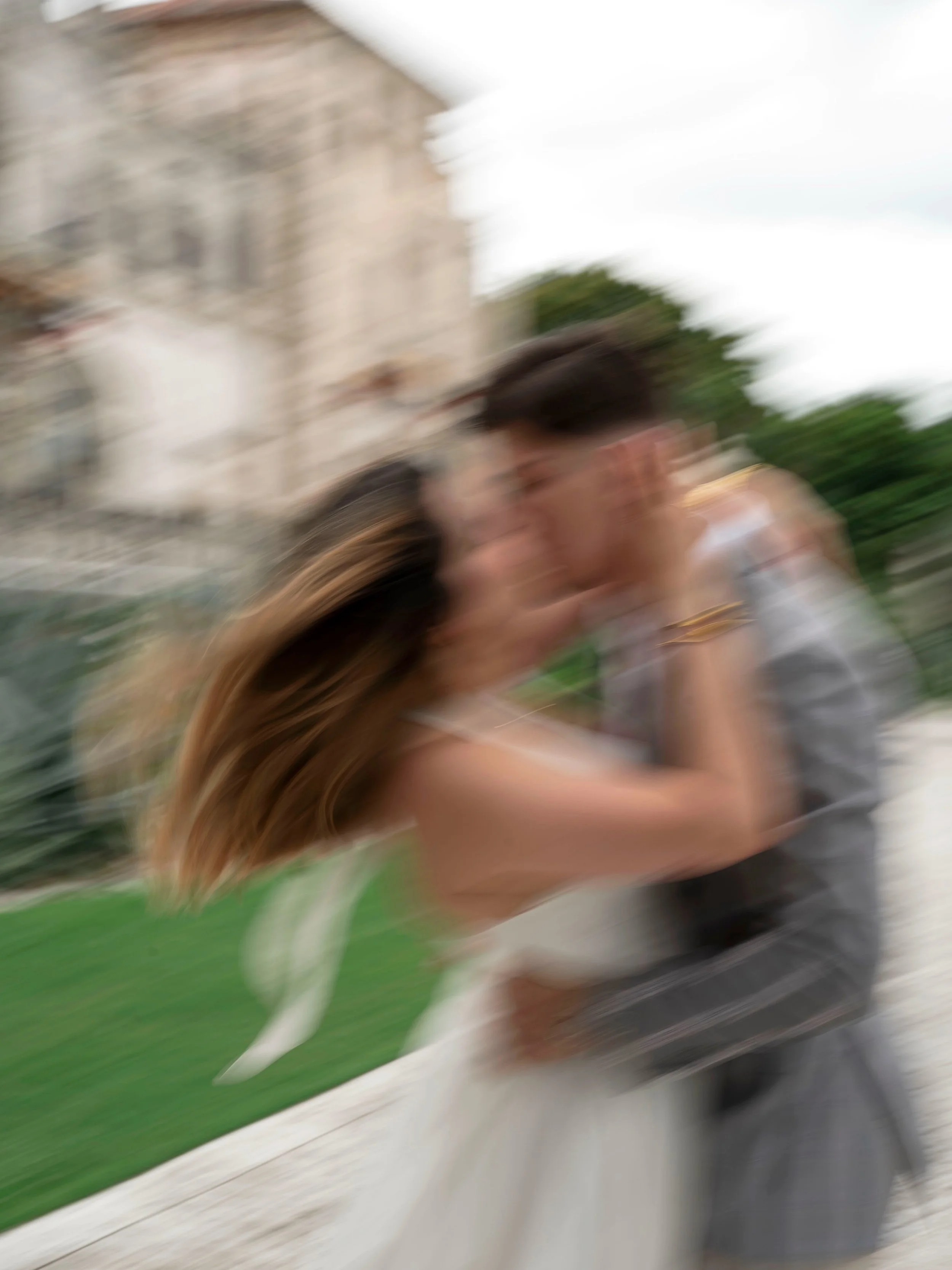 The photoshoot wasn&rsquo;t the surprise. The ring was.

Diego told Aylene they were just taking photos at Vizcaya Museum. 

Aylene believed him.

For about 10 minutes.

Then came the nervous smiles, the suspicious glances, and finally the moment she