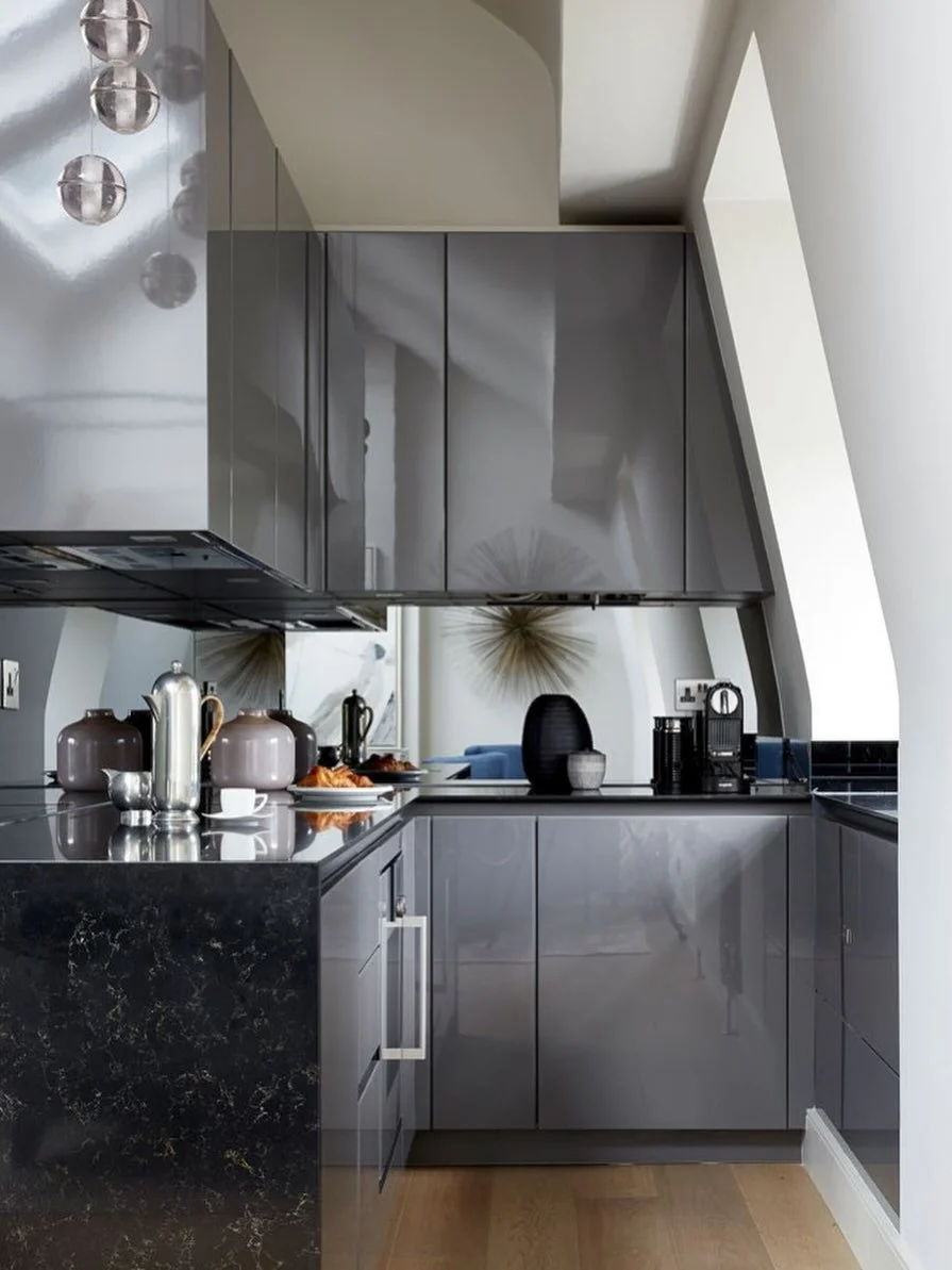 Sunday morning reflections in this small but perfectly formed penthouse kitchen. #previousproject #kitchendesign #interiorsaddict #penthouse #kitchendecor