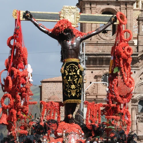 Sculpture of the Christ of the Earthquakes in front of the cathedral in Cuzco.