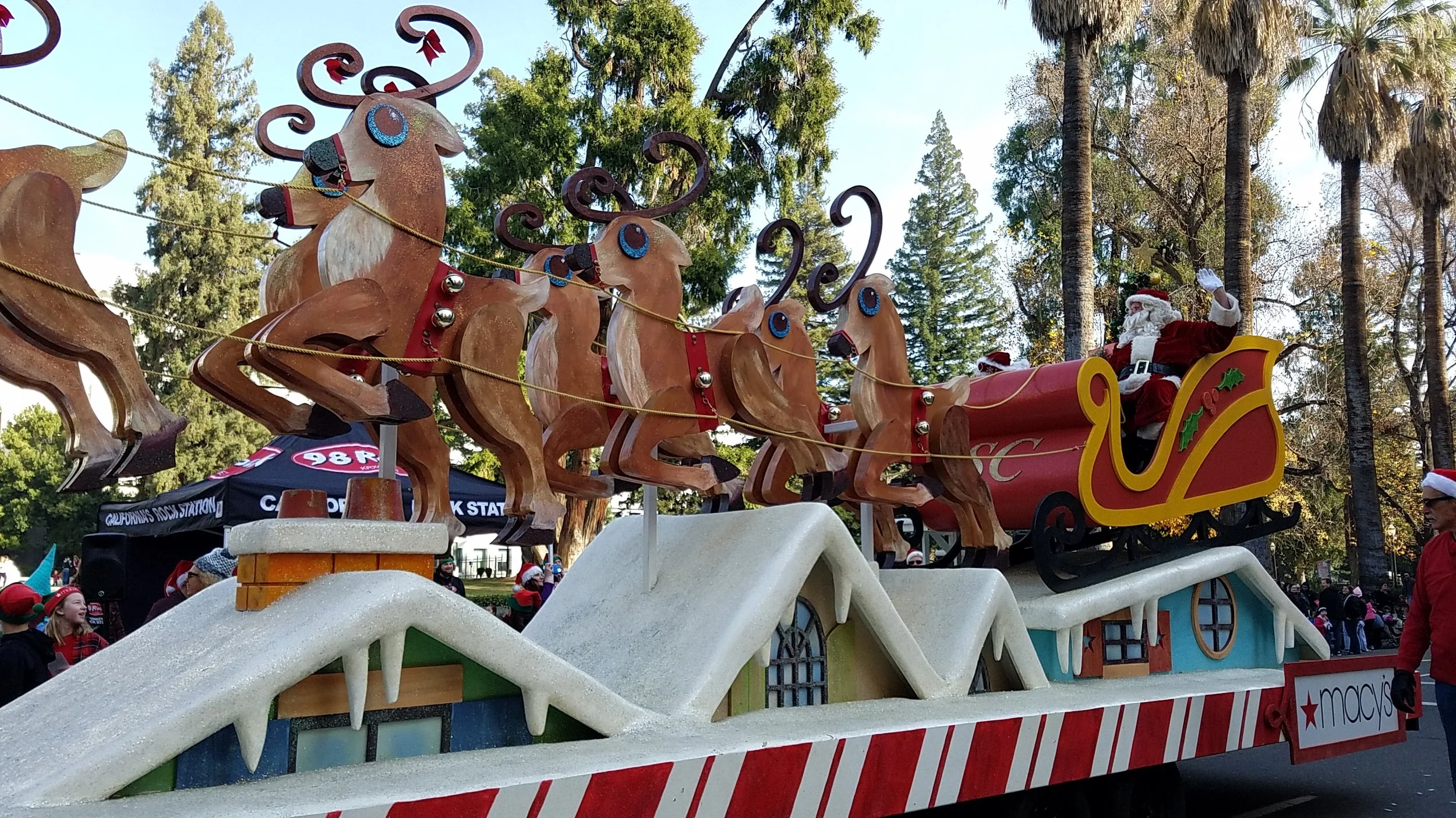 santa+parade_5.jpg