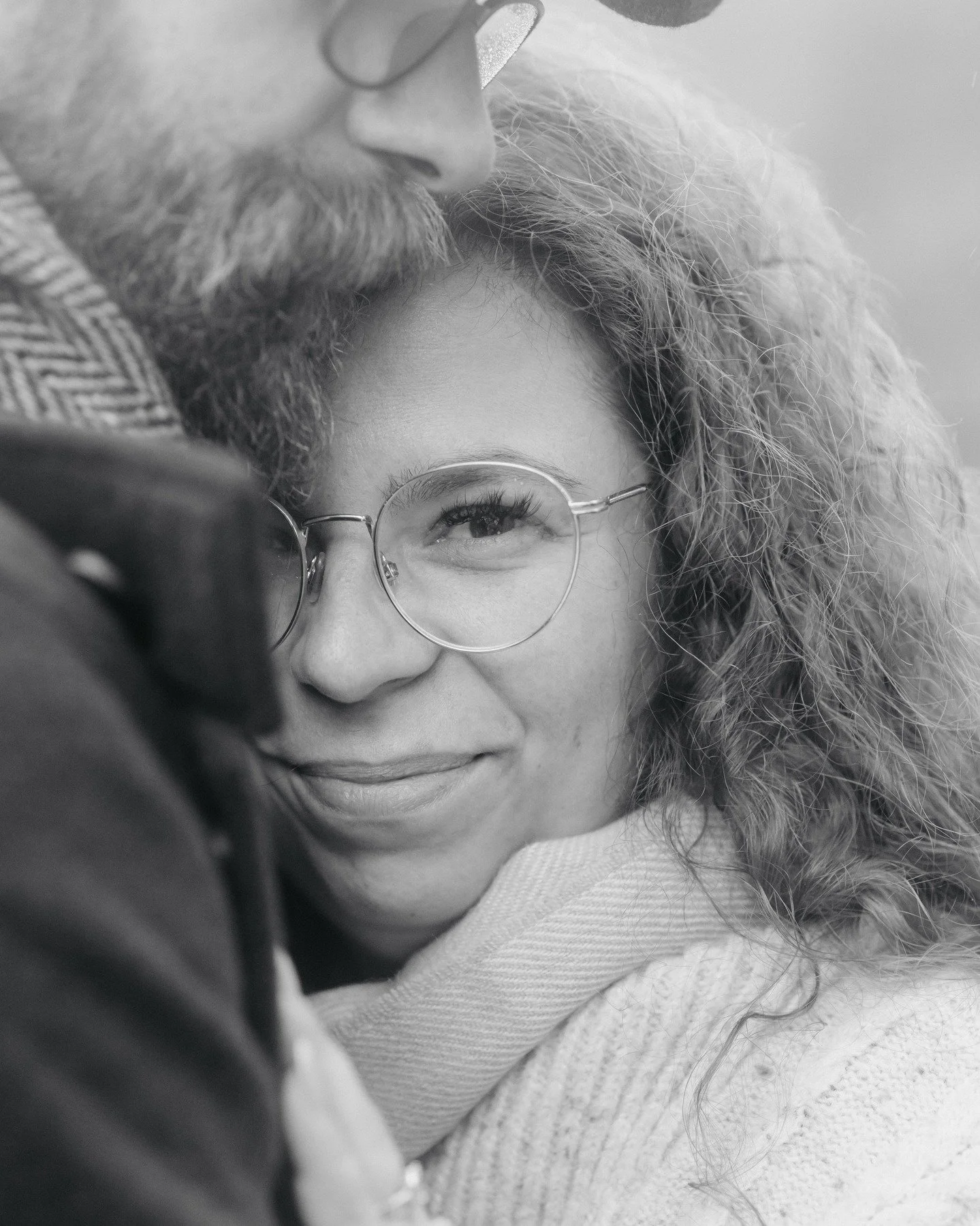 C&eacute;ad M&iacute;le F&aacute;ilte* - one hundred thousand welcomes🌙

To those of you who are new here, or those who have been around forever, I see you, and I am S&aacute;sta* - happy - you are here. ✨

My name is Tiffany Vamos, and I am a senti