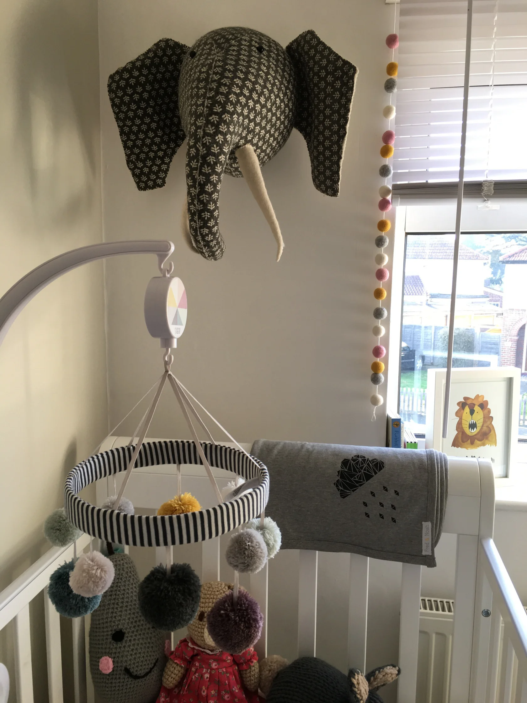 mamas and papas pom pom mobile