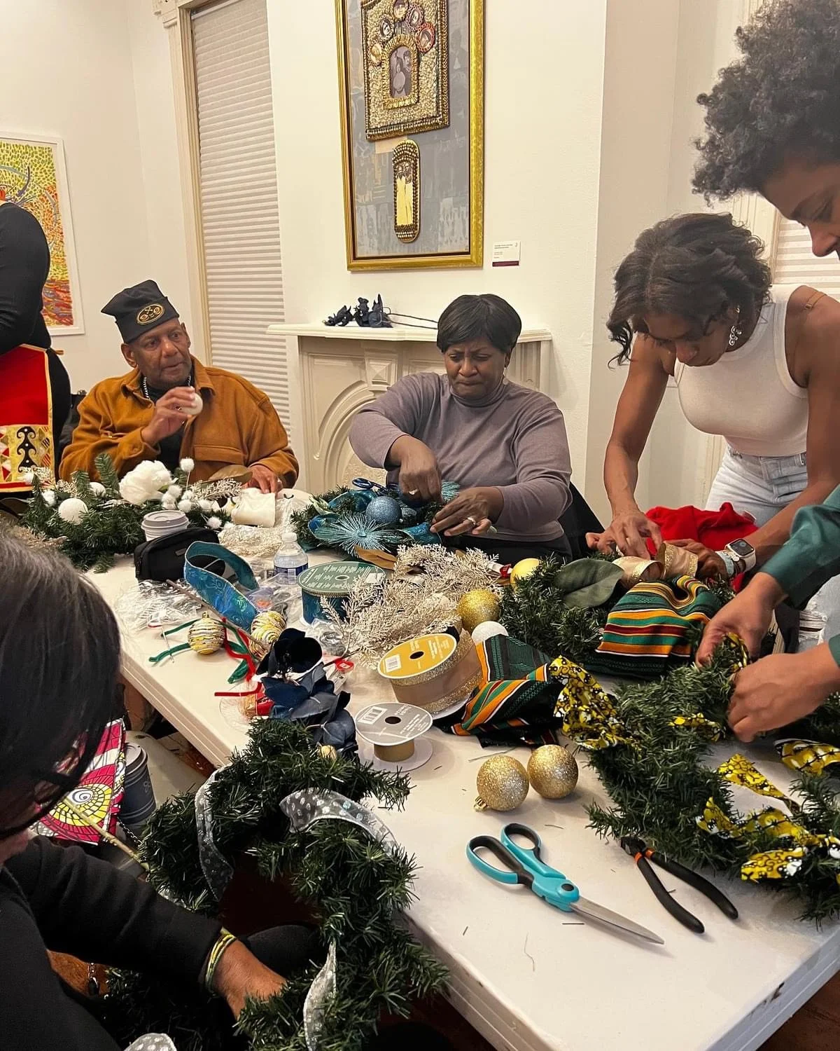 (ARCHIVE) HHM NIGHT OUT! HOLIDAY WREATH MAKING w/ SHERIDA HEATH