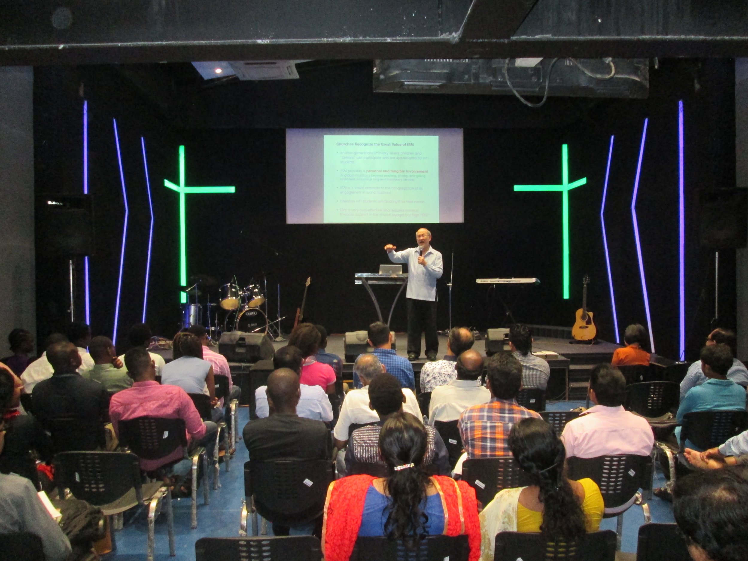 addressing pastors in Chennai, India about outreach to Int'l students.jpg