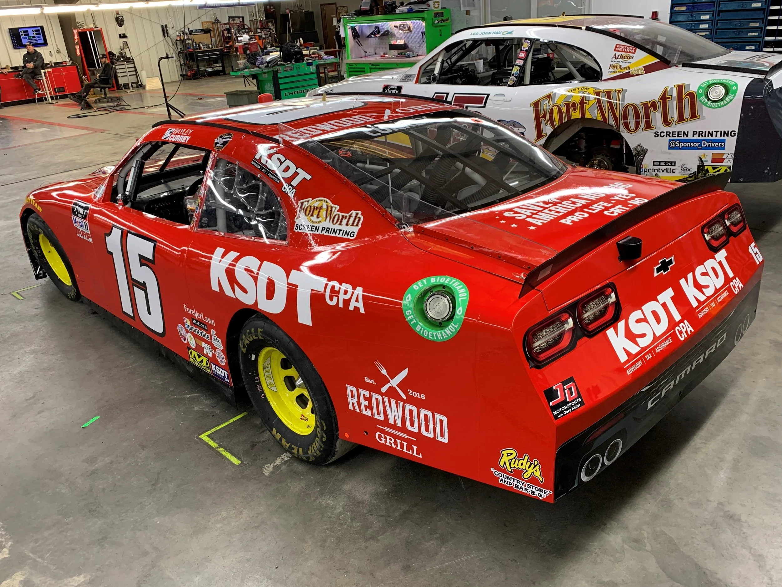 Redwood Grill and JD Motorsports Team Up For Championship Weekend