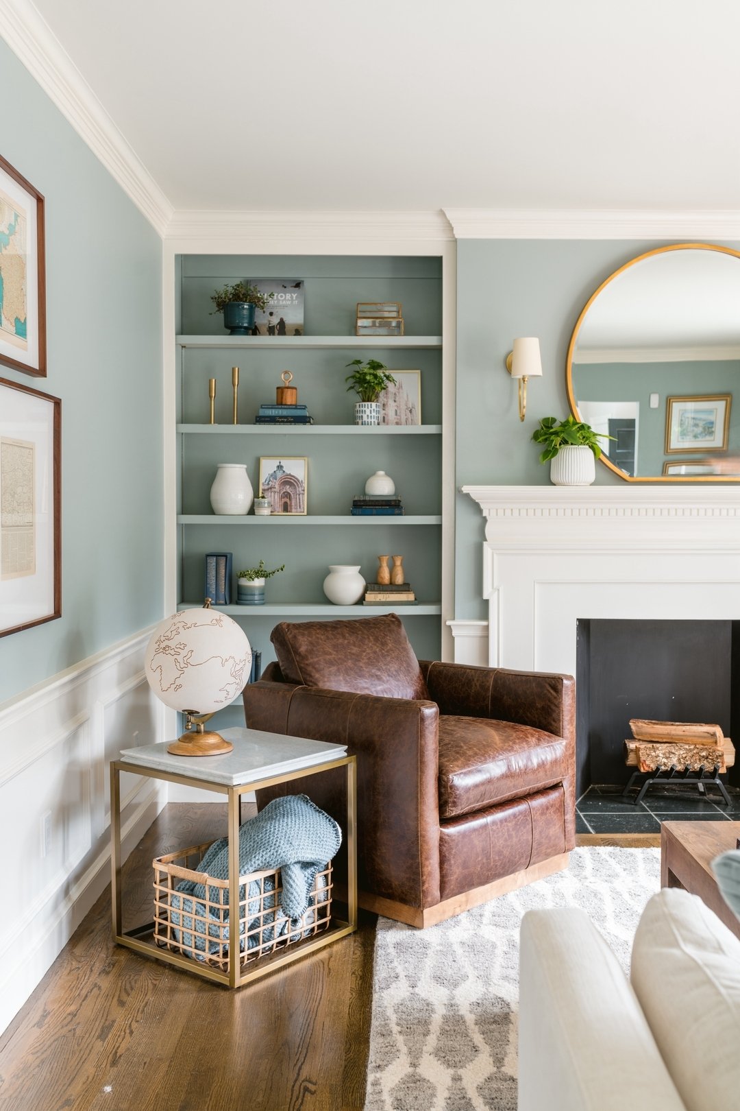 Warm, rich toned brown (leather) with cool blue walls is a favorite duo. What are some of your favorite color combinations?​​​​​​​​
​​​​​​​​
#designingfavoriteplaces​​​​​​​​
​​​​​​​​
Design: @grayoakstudio​​​​​​​​
Project: Stafford Sitting Room​​​​​​