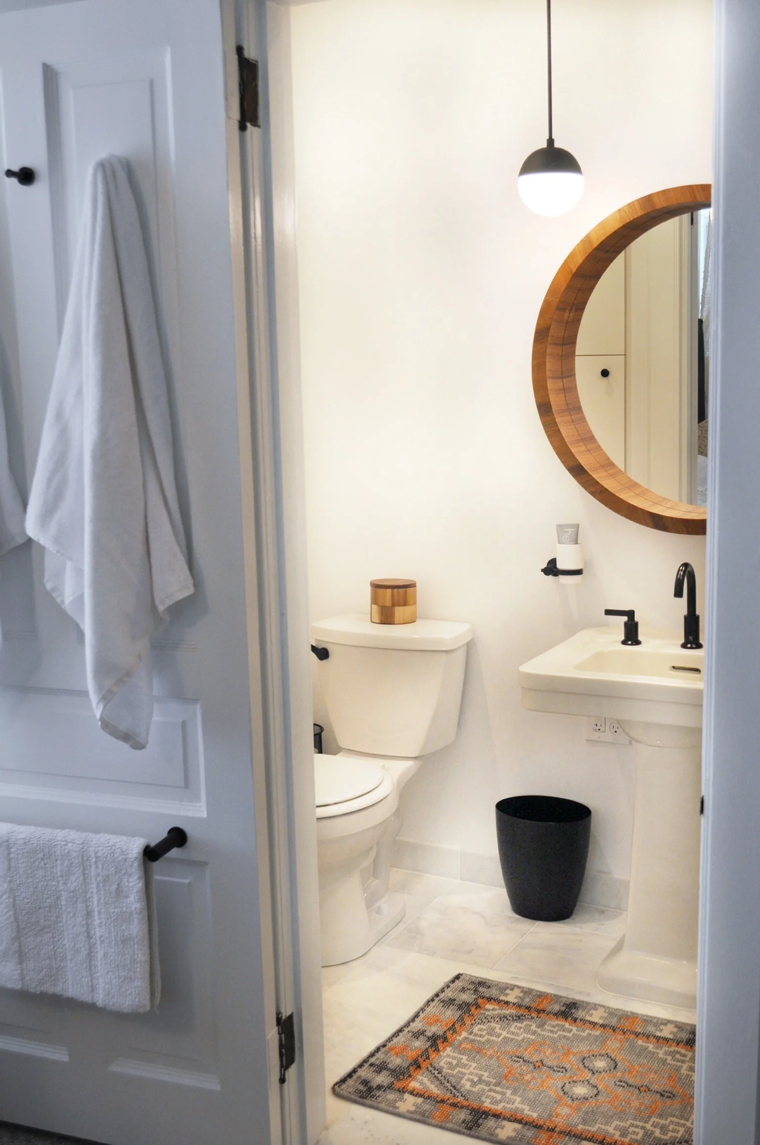 hip master bath - erin jackson larkin interiors
