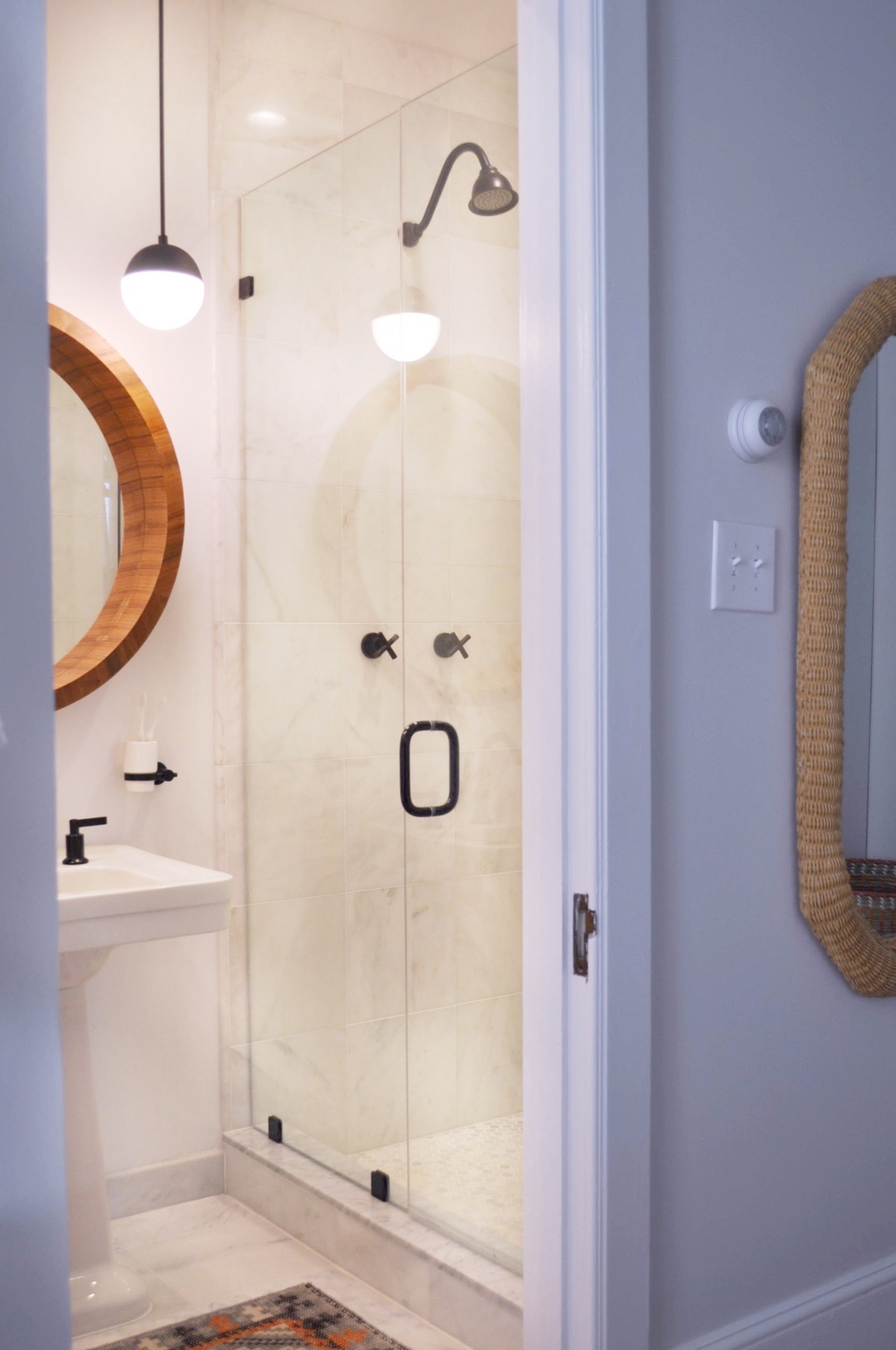 hip master bath - erin jackson larkin interiors