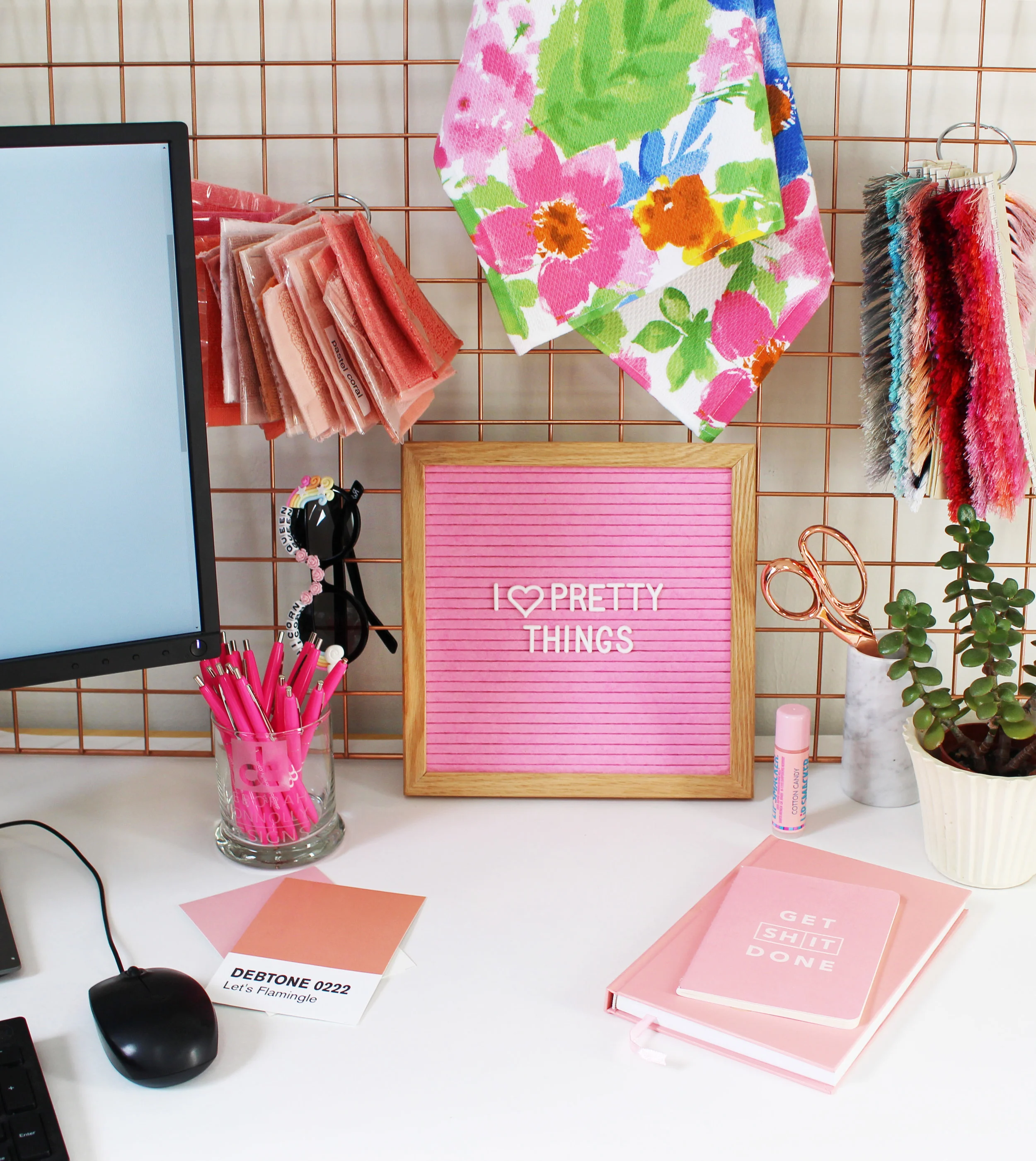 Deskscape 2.jpg