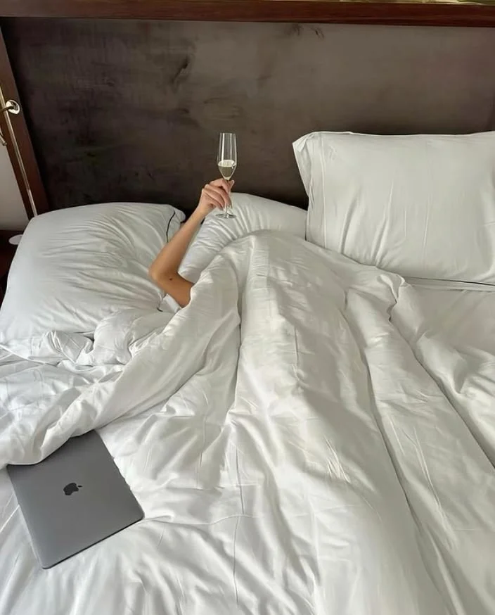 We only wake up for champagne 🥂😴 -- 📷: @kein
