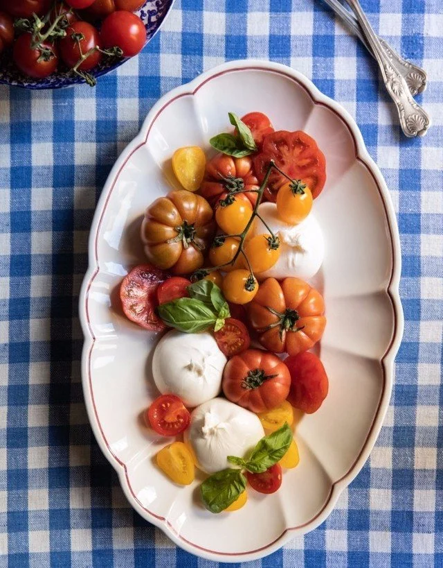 How our plate will look for the rest of summer 🍅🍅 -- 📷: @maison_flaneur