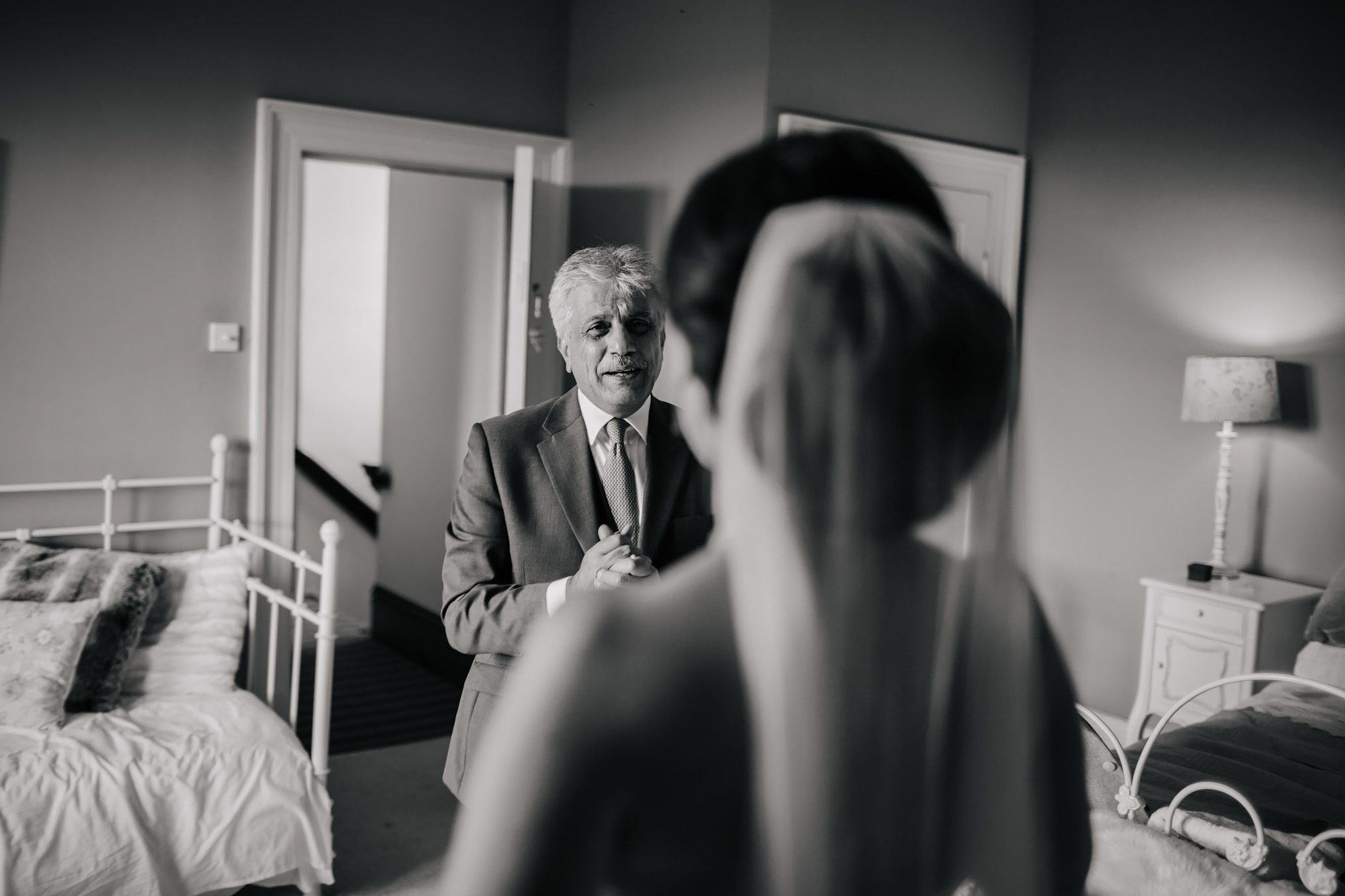 Brides father cries when he sees his daughter in her wedding dress