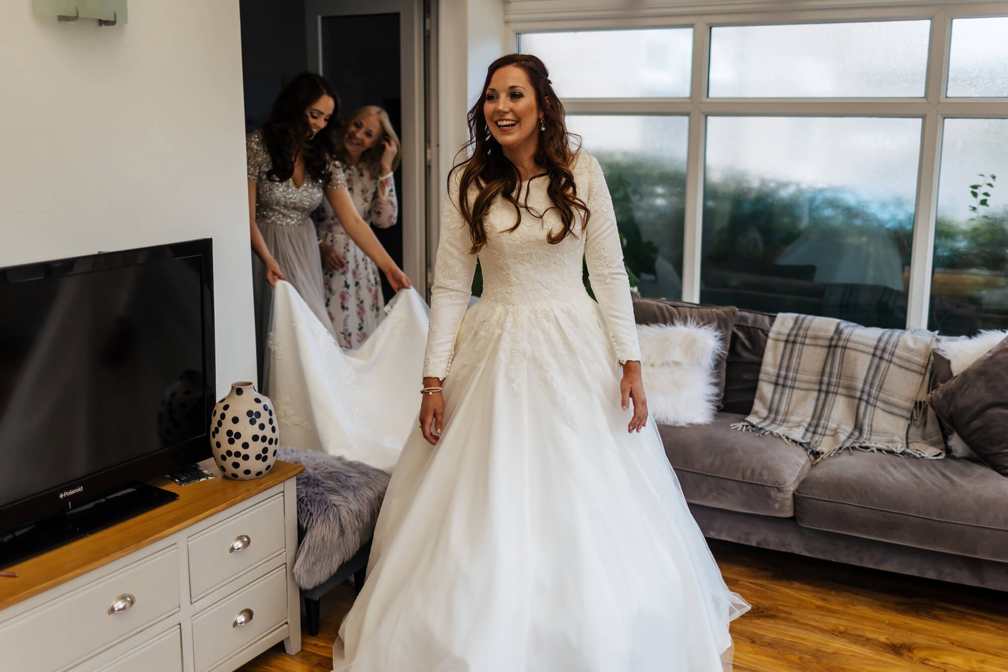 Bride in het wedding dress for the first time