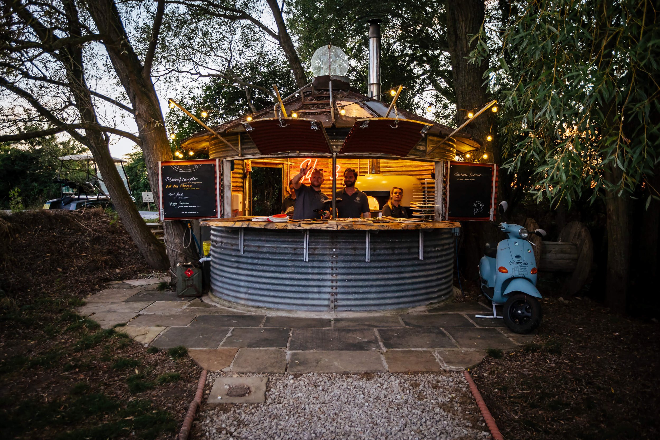 Pizza parlour ready to serve the evening food