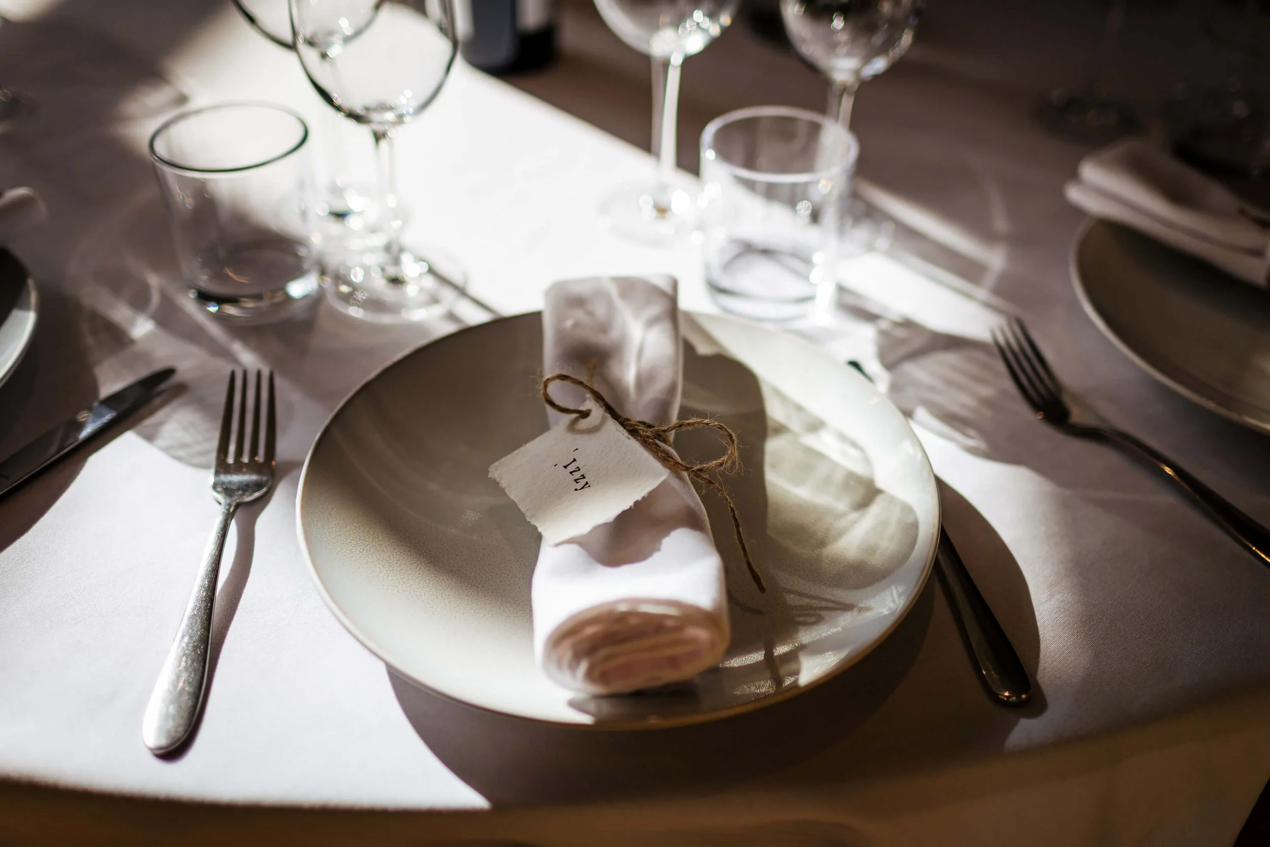 Table decorations in the sunlight at a wedding