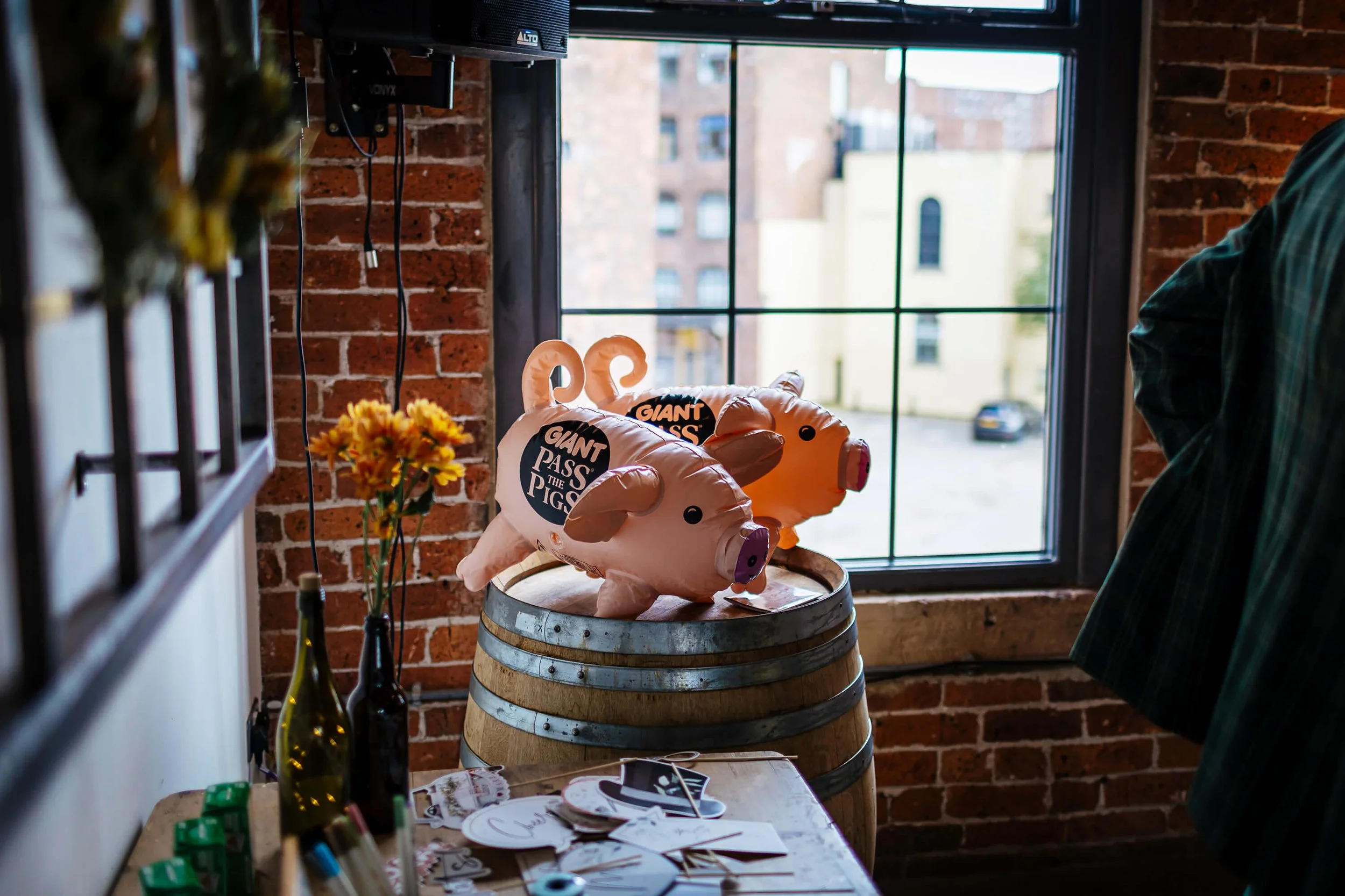 Giant inflatable Pass The Pigs game