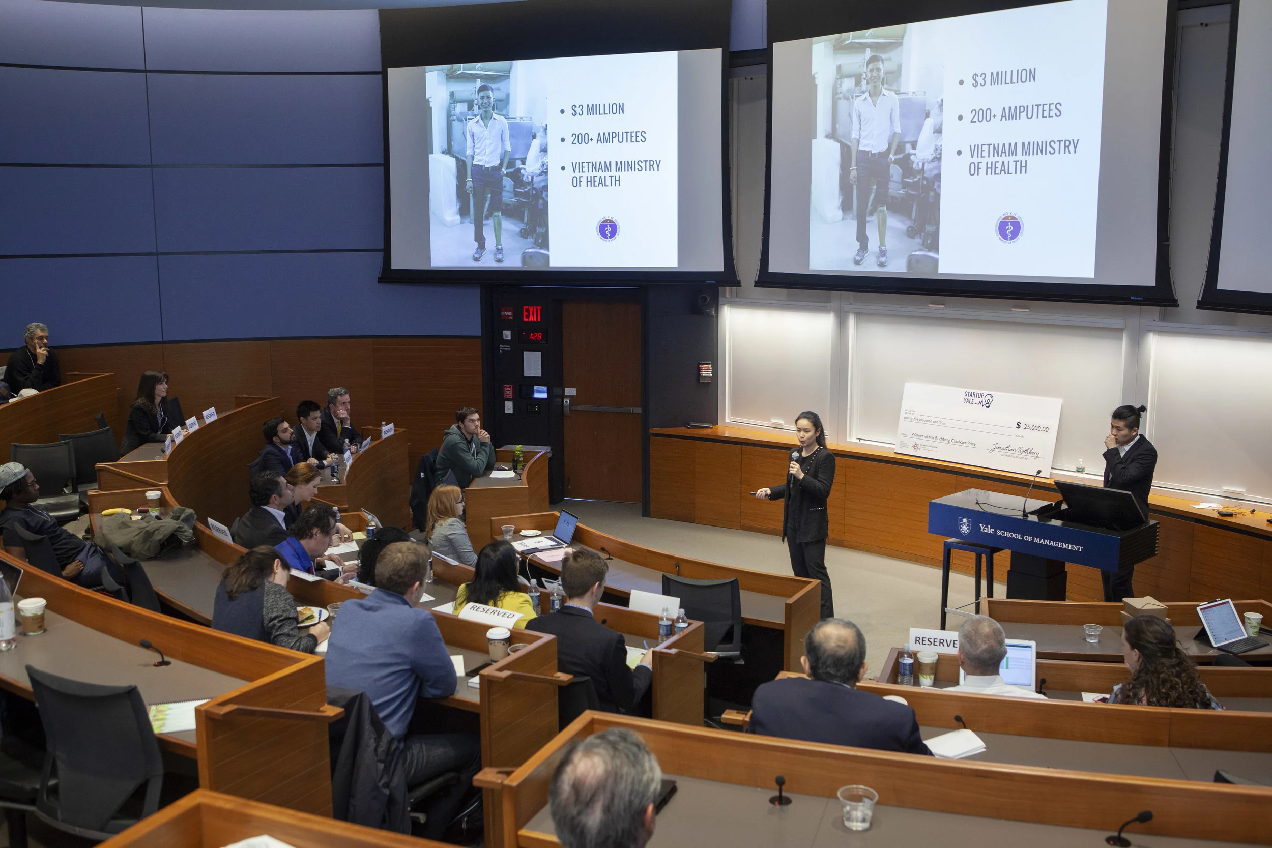 Penta Innovations pitching for the 2018 Rothberg Catalyzer Prize