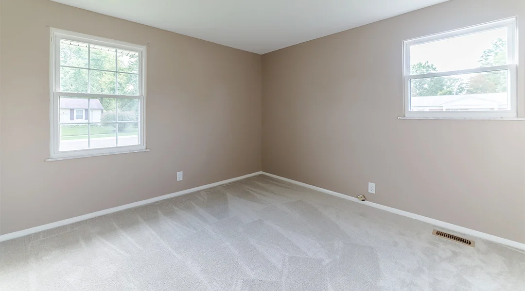 328 Amesbury-8.jpg