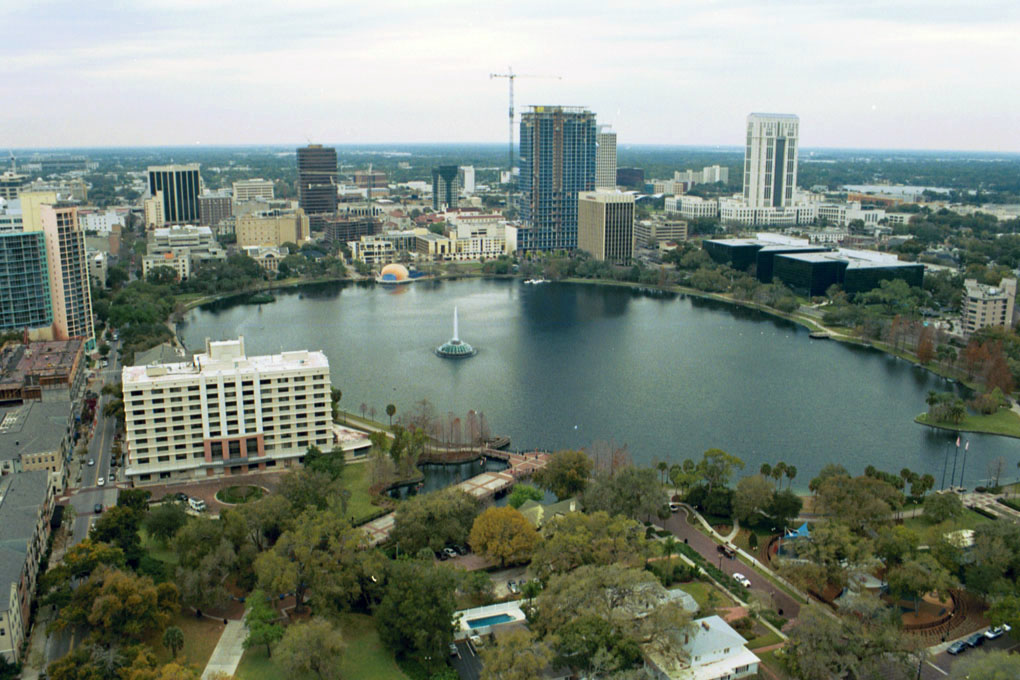 Lake Eola 002A.jpg