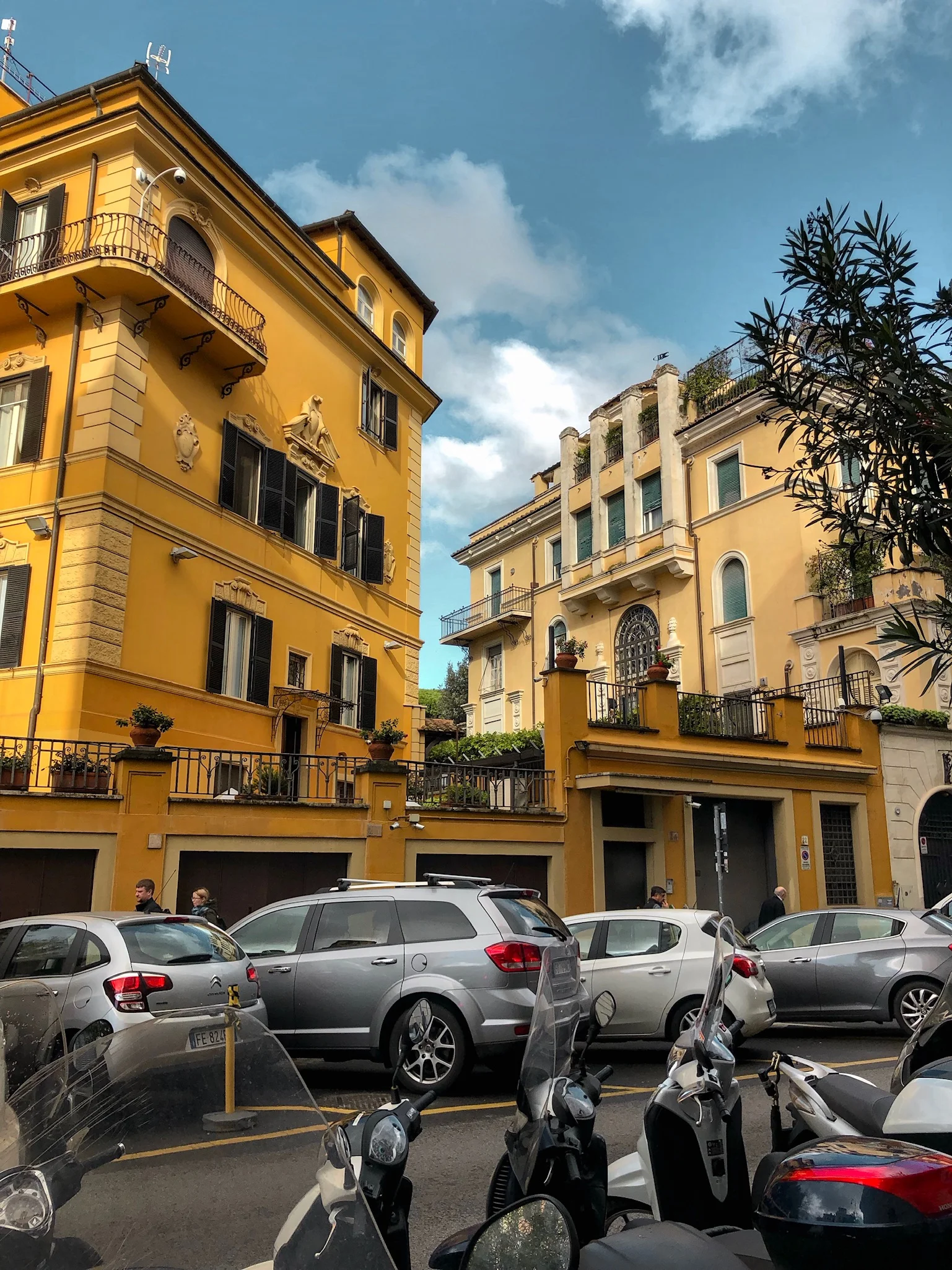 NAVIGATE: A Week in Europe for Under $700