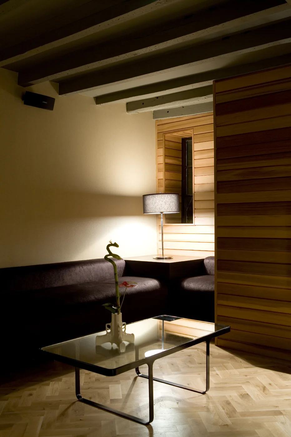 revolver lounge 1.jpg