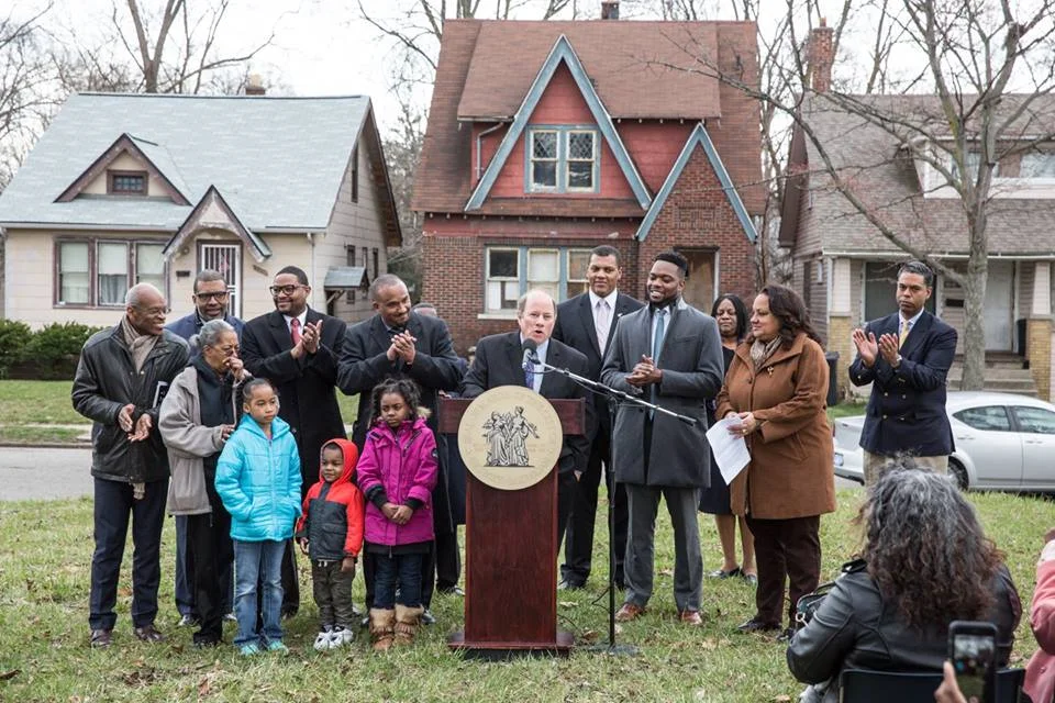 Mayor speaking Fitzgerald.jpg
