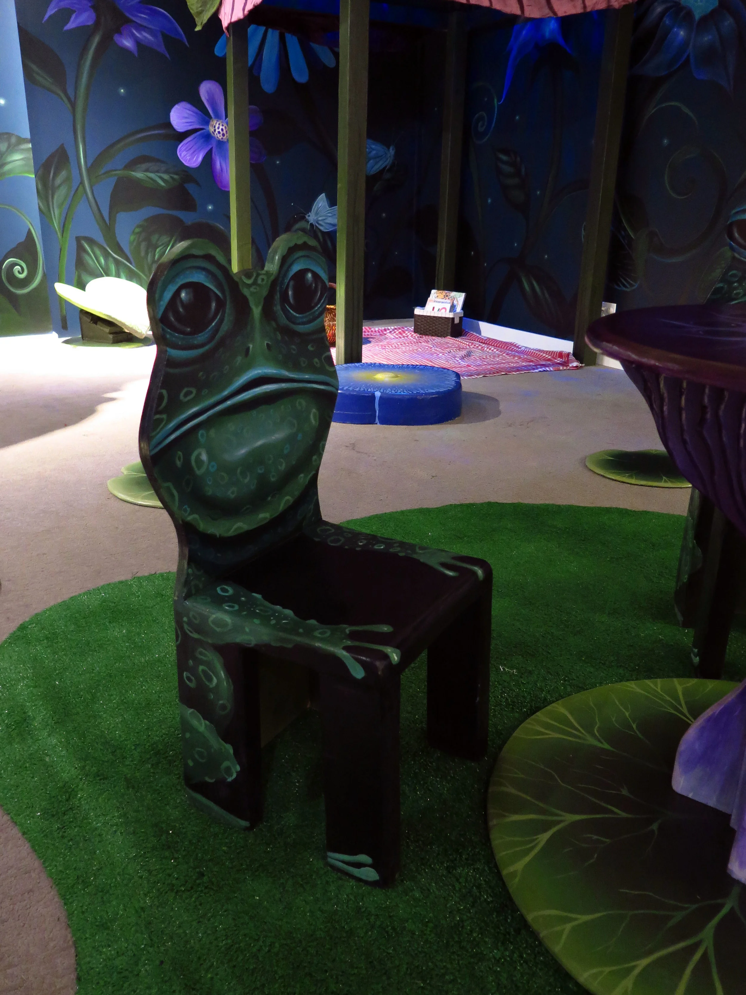 sidelittletoad.jpg