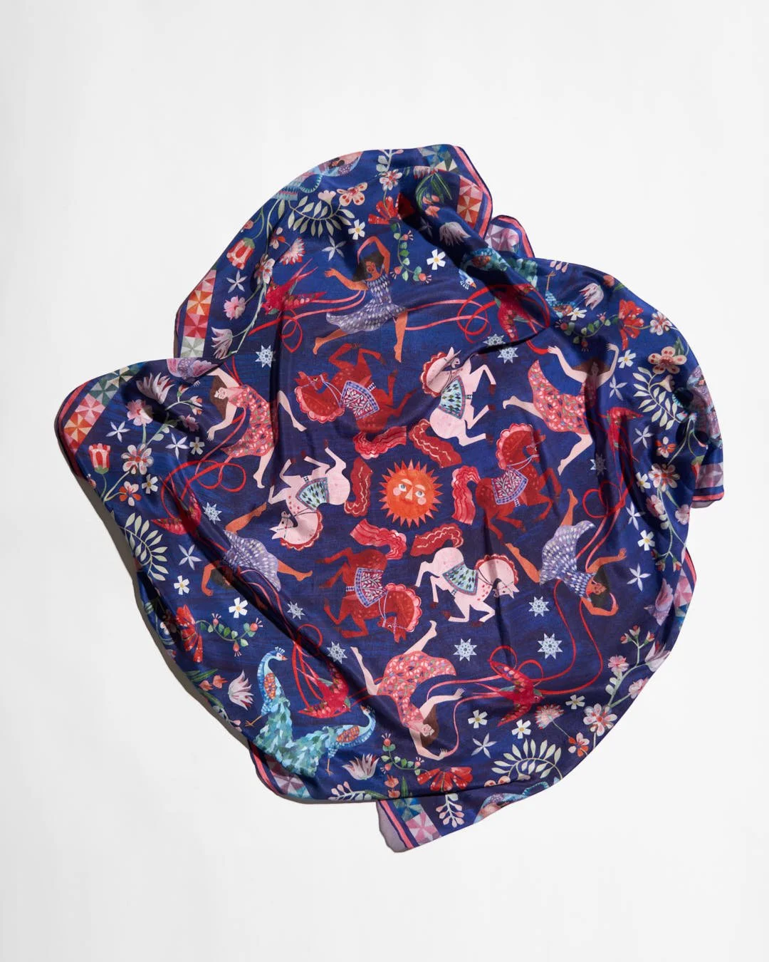 20231211_Store_Alice Lindstrom_Reverie scarf_overhead_04_sRGB_Photo Sam Roberts_LoRes.jpg