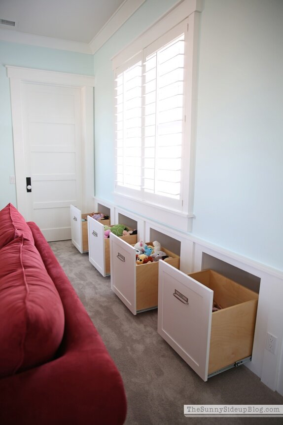 We are absolutely loving these built-in drawers! Not only are these great for toy rooms, but they also work well in common areas to hide toys! Via: Morning Chores