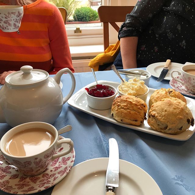 A visit to the UK is never complete without a clotted cream tea😋