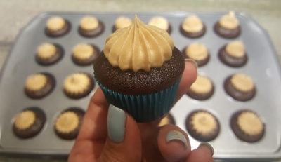 Peanut Butter Frosting with chocolate mini cupcake