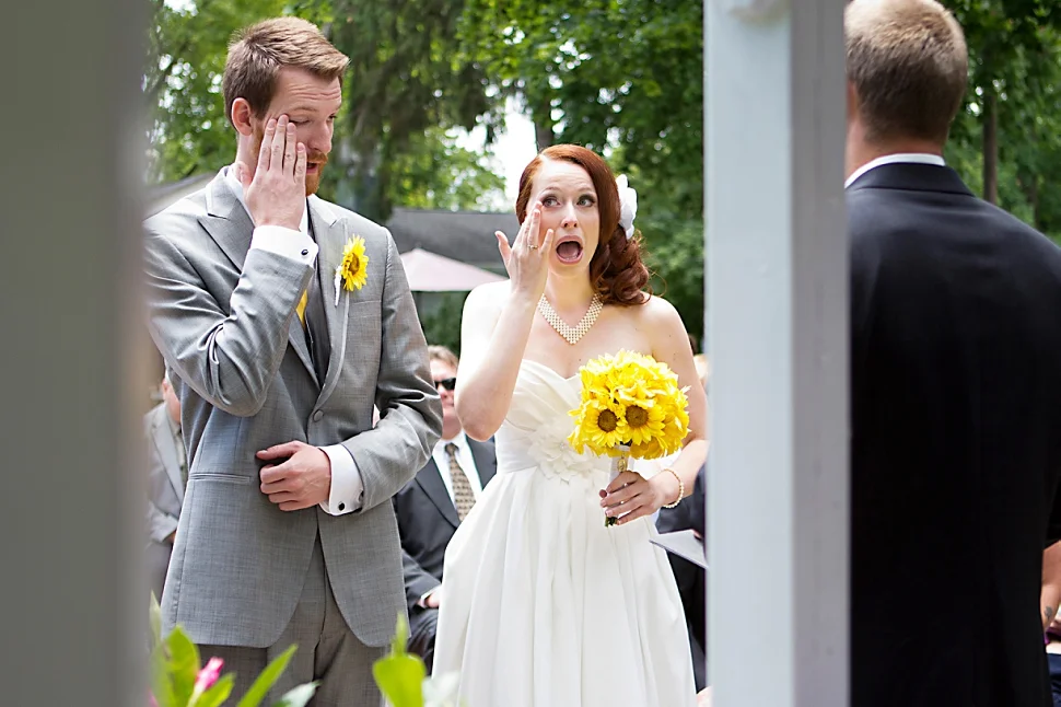 FIRST LOOK VS. TRADITIONAL AISLE: HOW WE HAD THEM BOTH