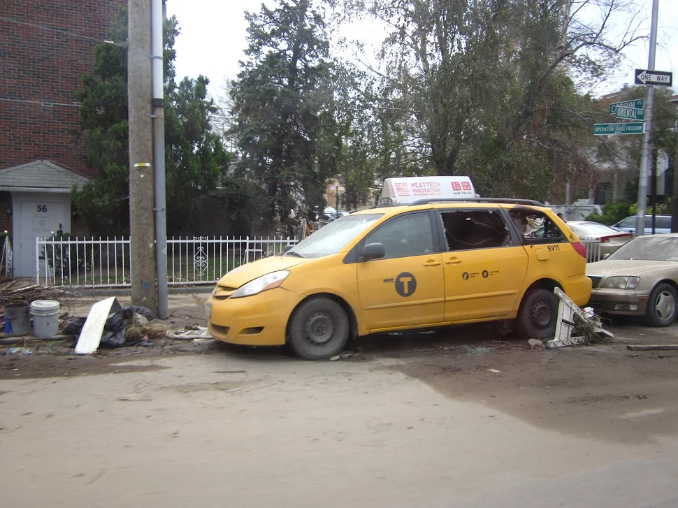 Hurricane-Sandy_Manhattan-Beach_05.jpg