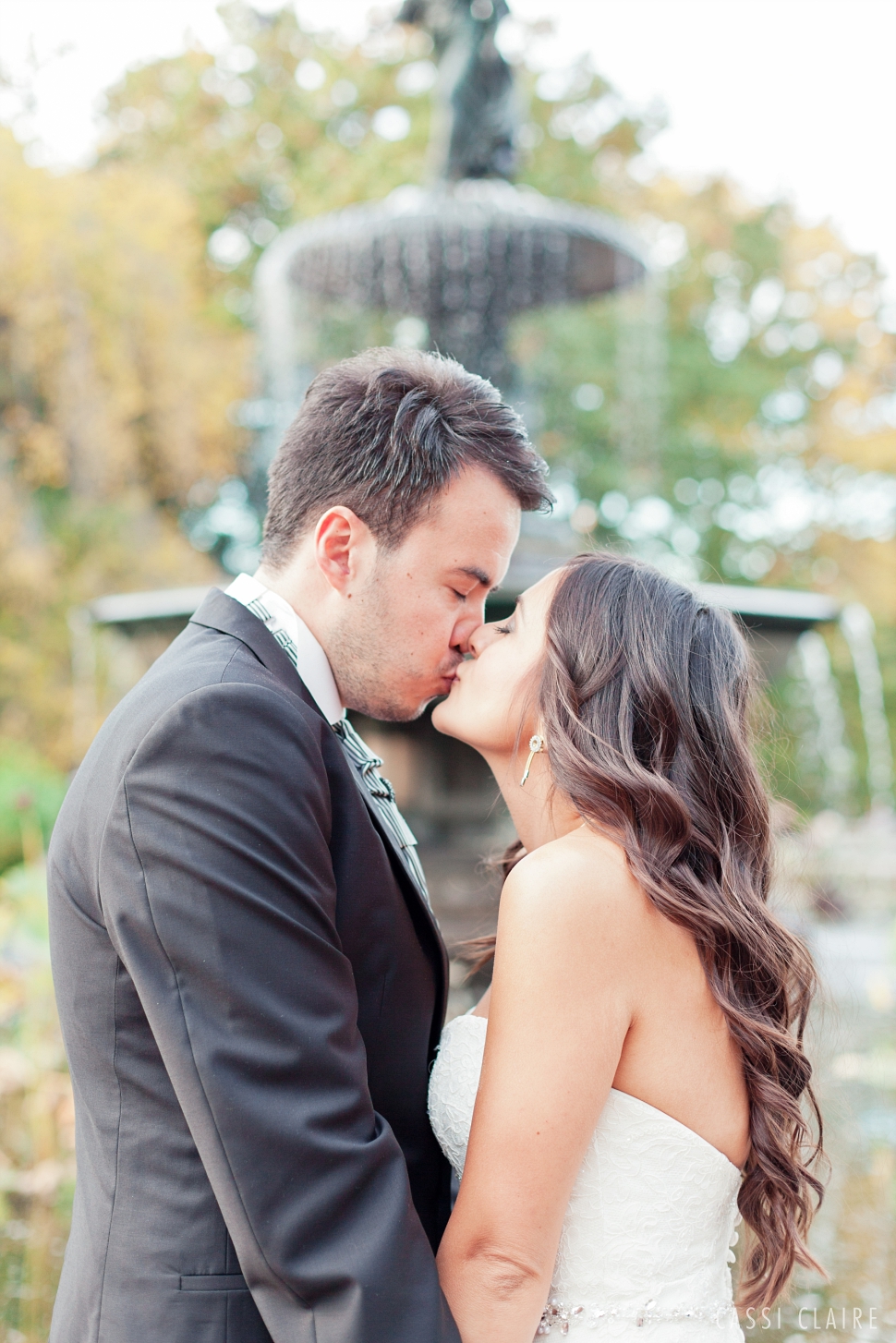 Bethesda-Terrace-NYC-Wedding-Photos_CassiClaire_04.jpg