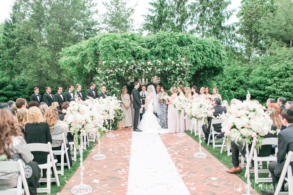 Crest-Hollow-Country-Club-Wedding_CassiClaire_30.jpg