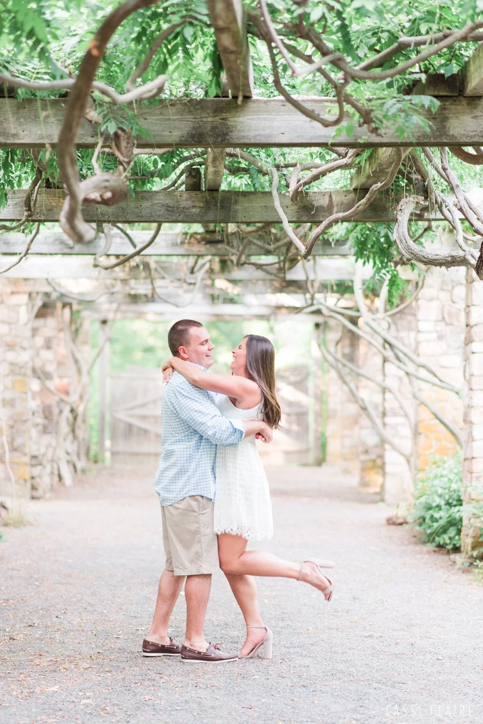 Cross-Estate-Gardens-Engagement_CassiClaire_03.jpg