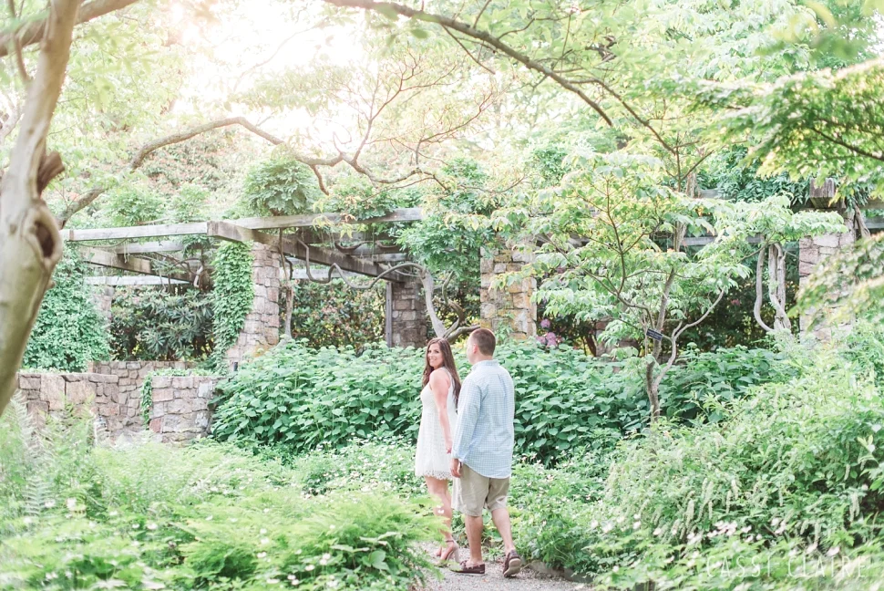 Cross-Estate-Gardens-Engagement_CassiClaire_10.jpg