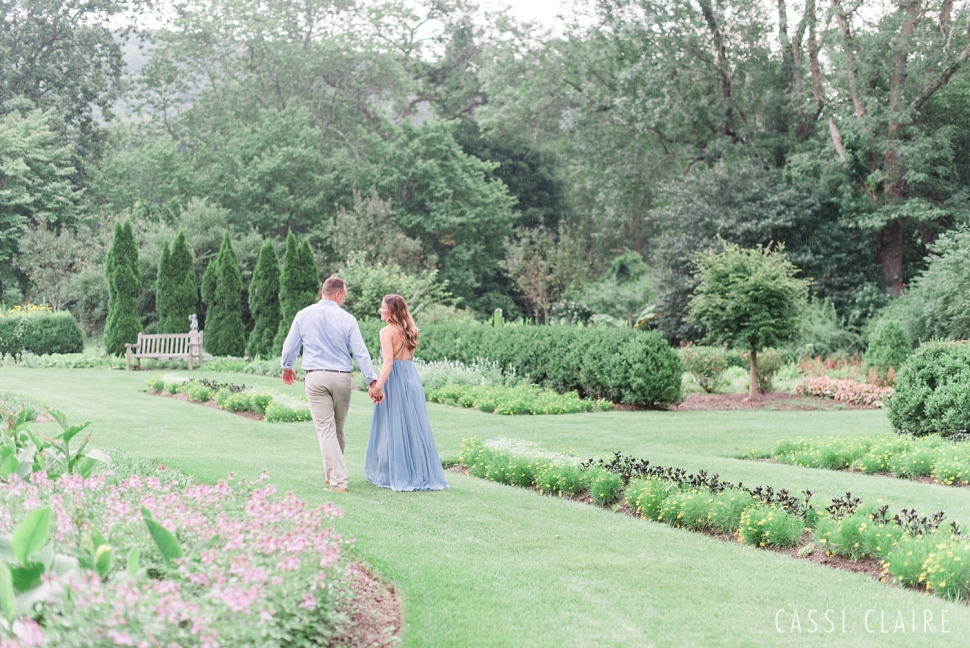 Skylands-Manor-Engagement-Photos_09.jpg