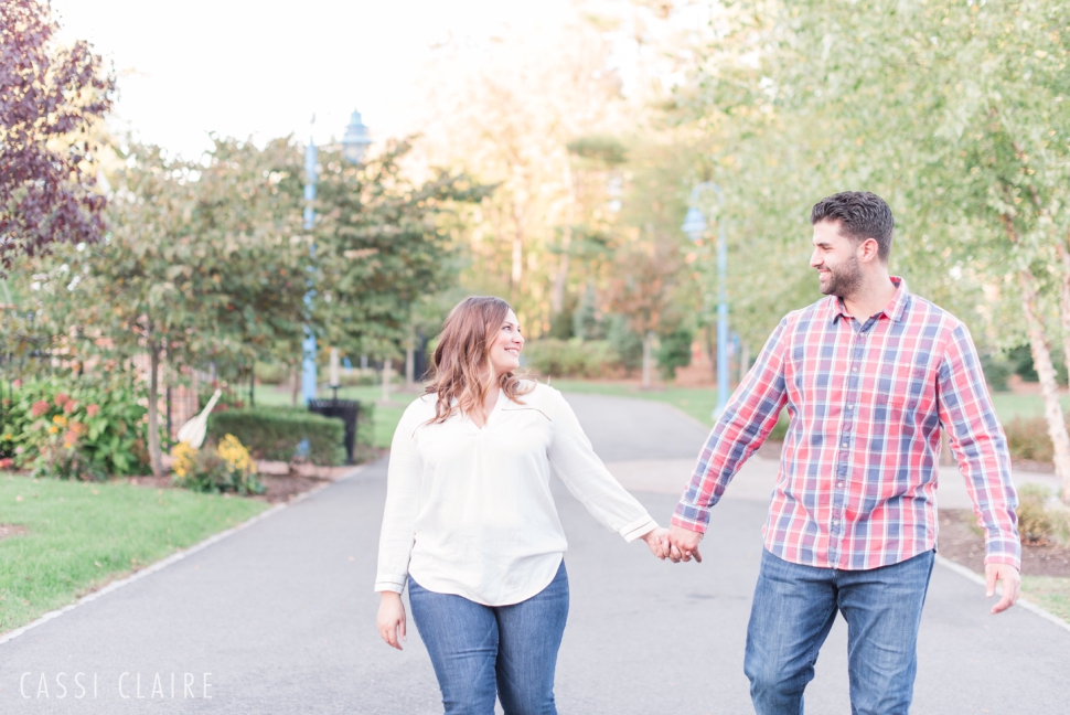 Essex-County-Paddle-Boat-House-Engagement-Photos_03.jpg