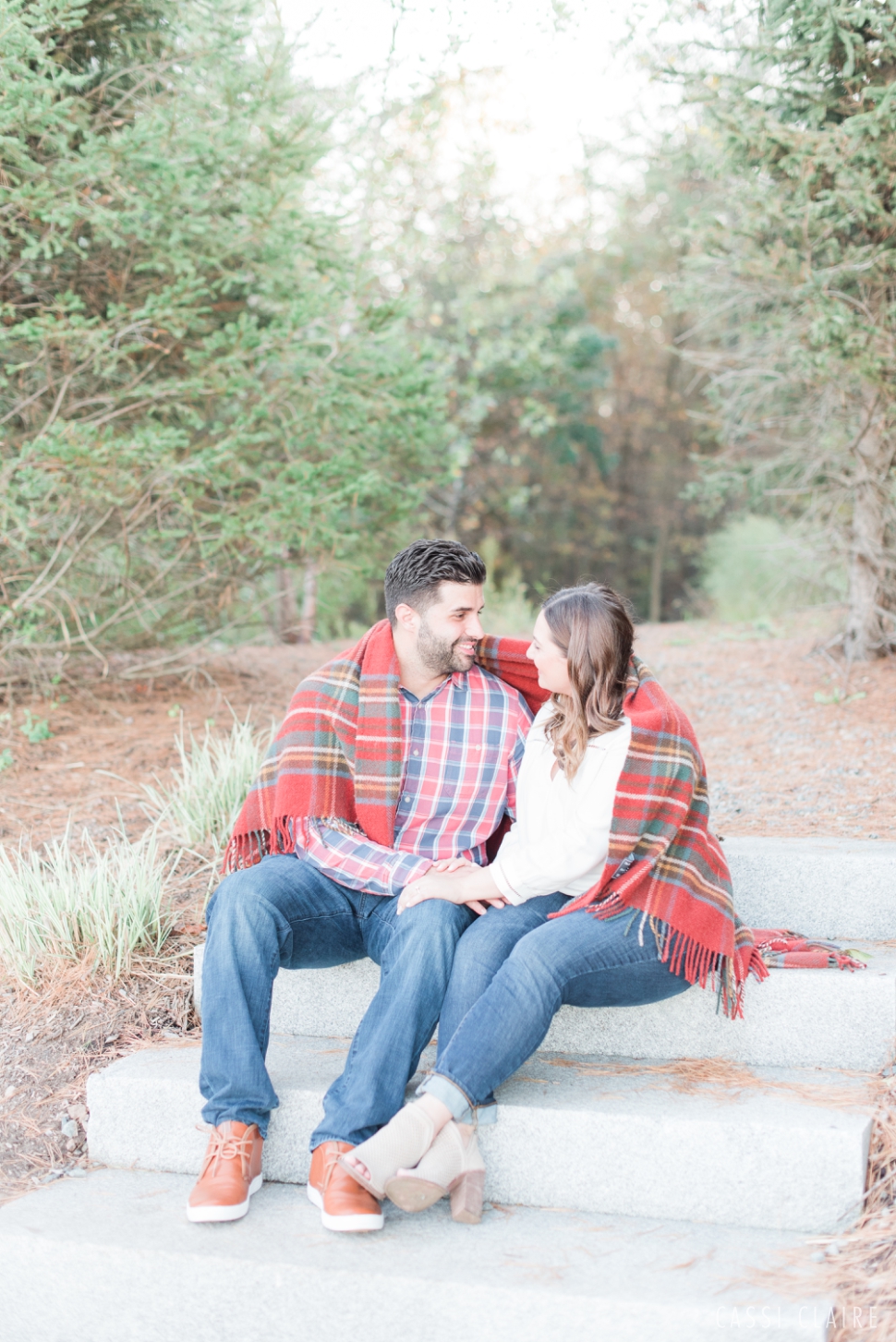 Essex-County-Paddle-Boat-House-Engagement-Photos_08.jpg